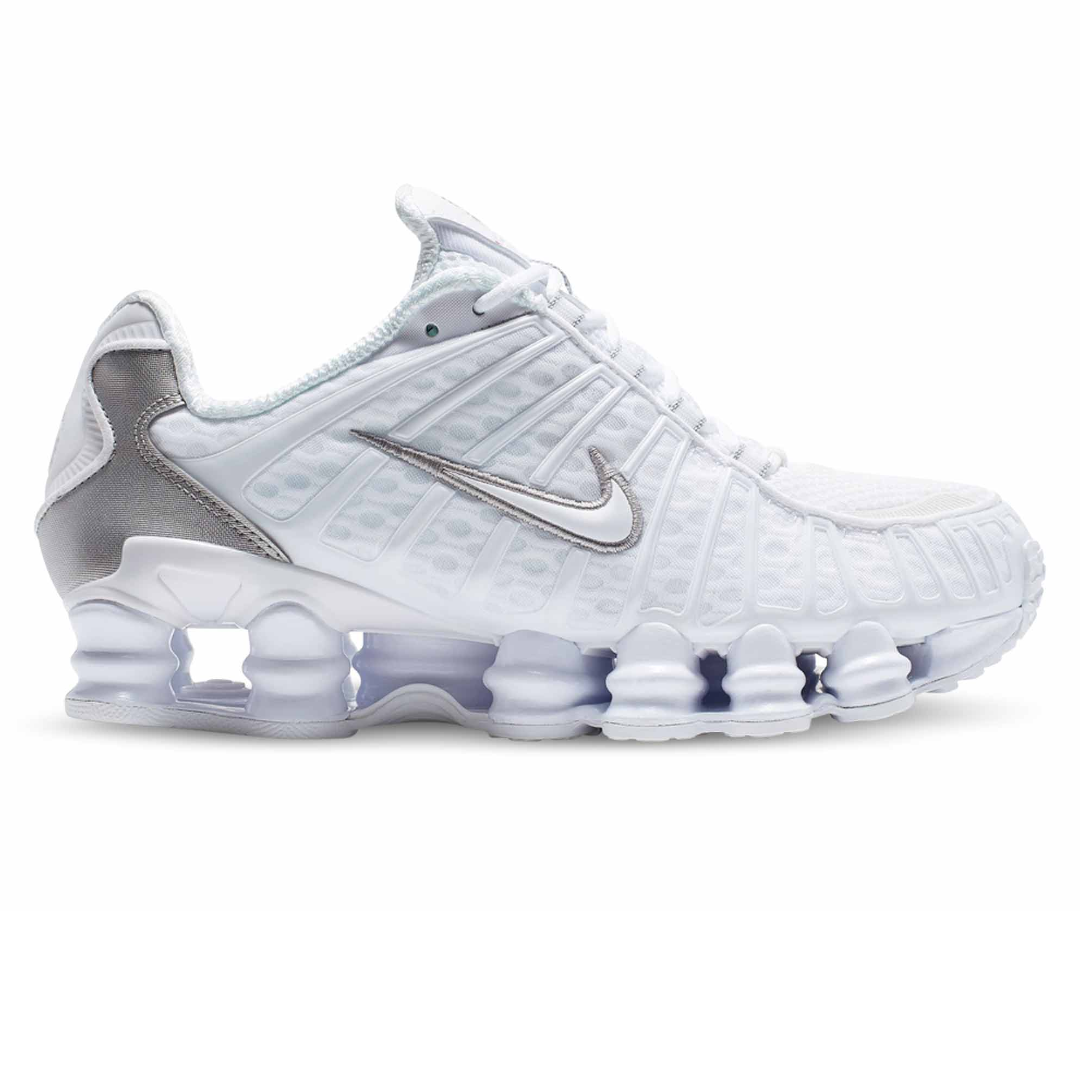 Womens nike shox white outlet