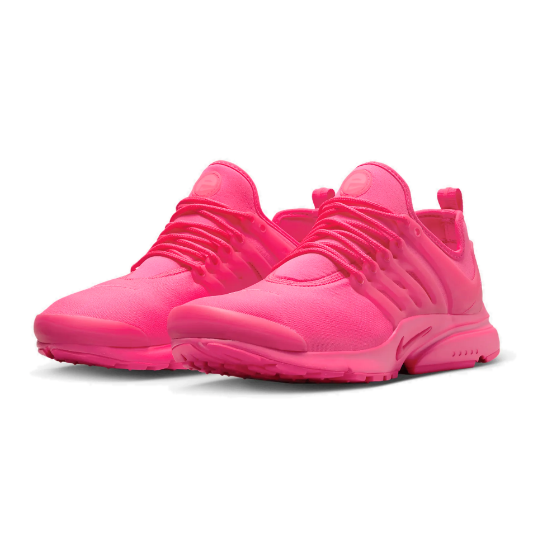 Hot pink 2025 nikes womens