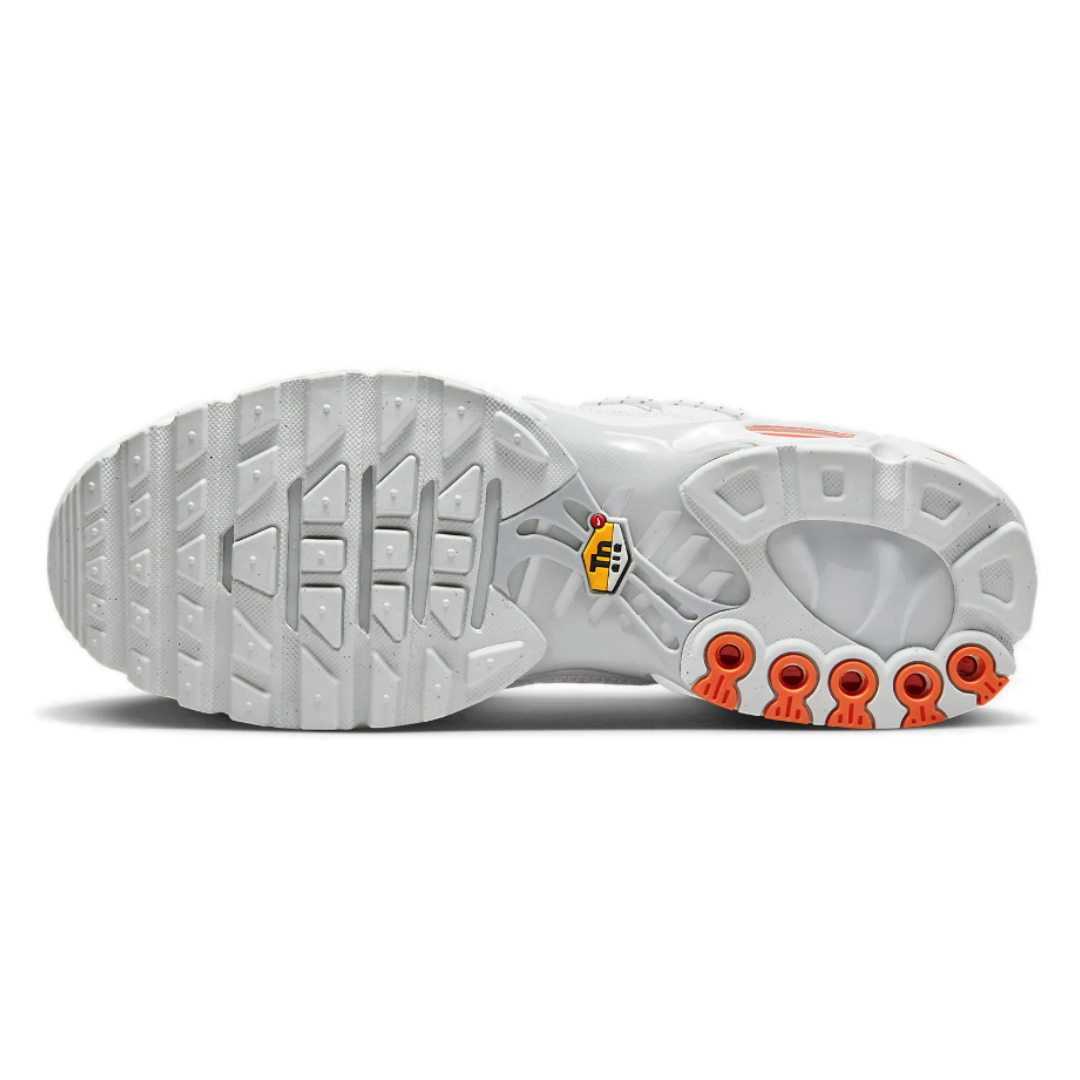 Nike air max hot sale plus clear bottom