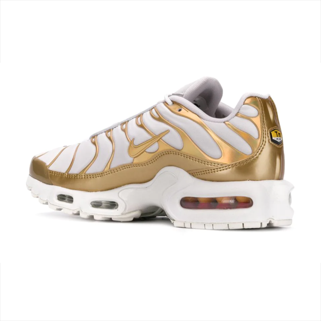 Metallic gold air max top plus