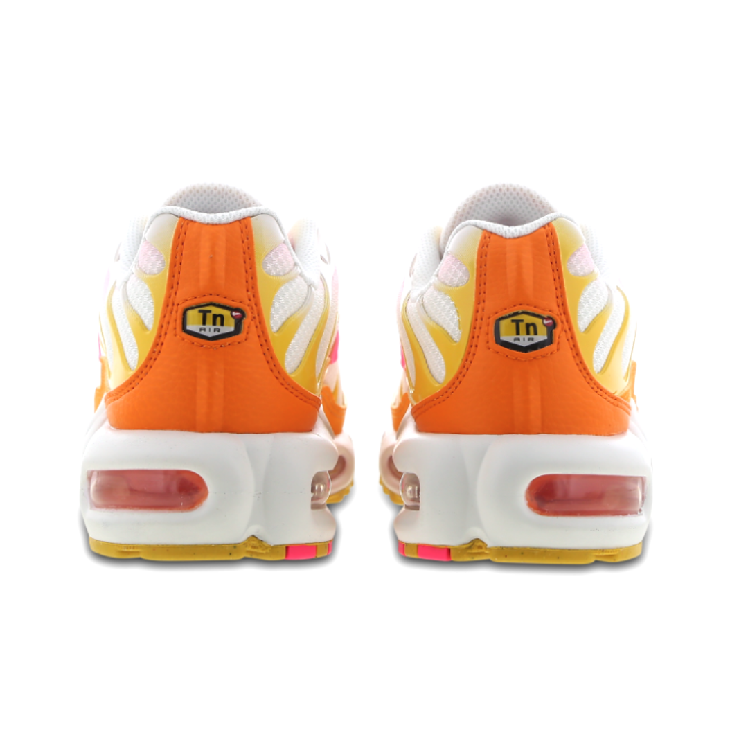 Nike tn solar red deals
