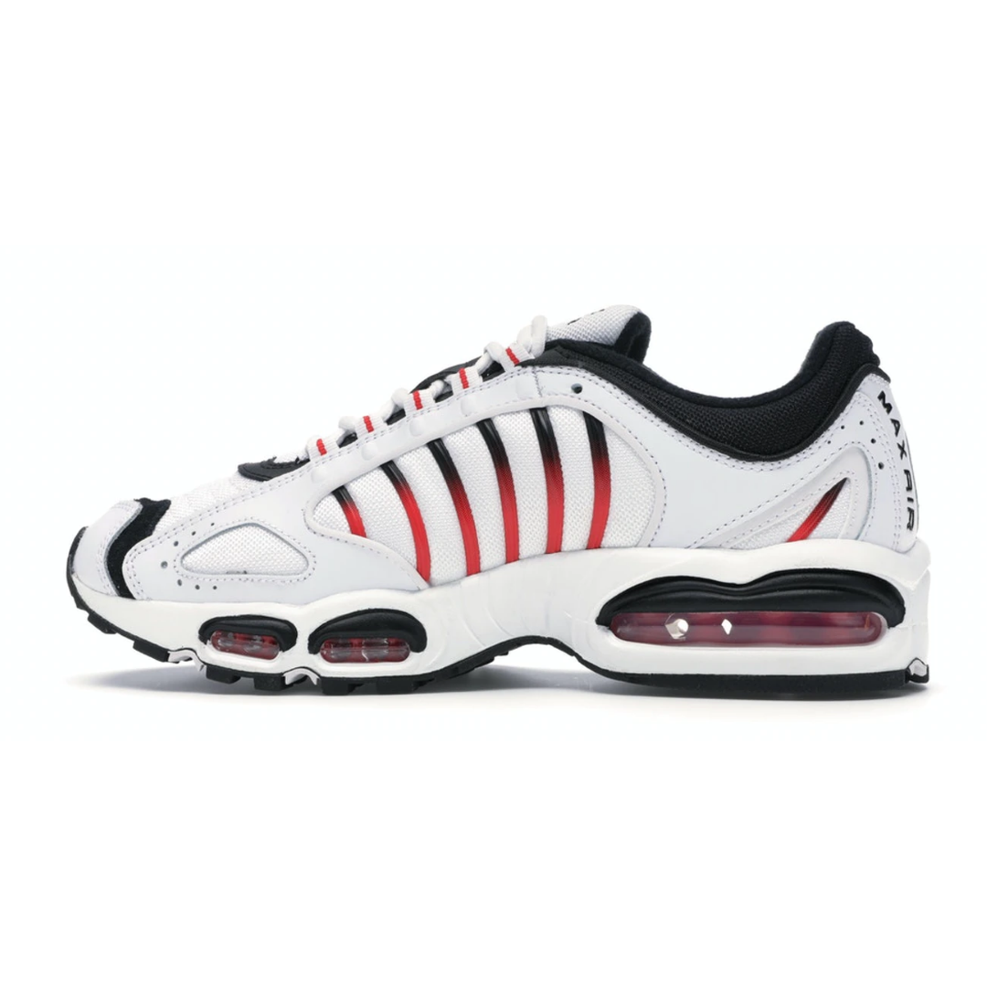 Nike tailwind red hot sale